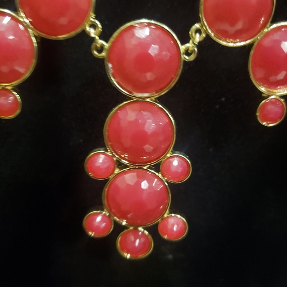 Statement Necklace - Picture 2 of 4